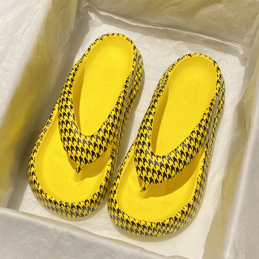Trendy Houndstooth Flip-Flops – Vibrant Colors & Comfortable Fit